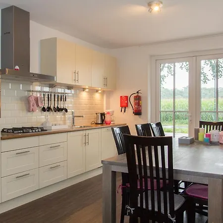 Holiday home Breehees